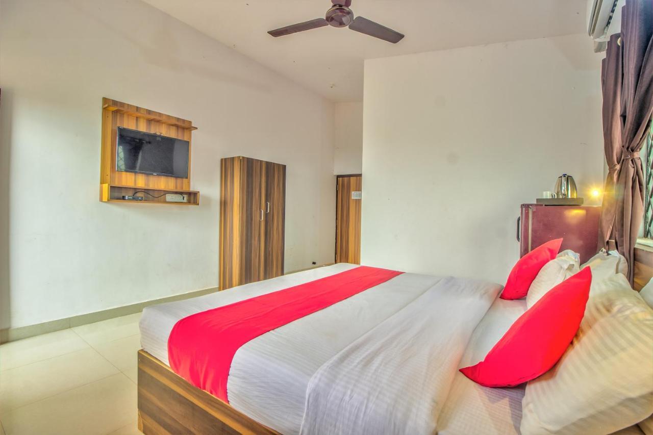 Beach Doorz Hotel Baga Exterior photo