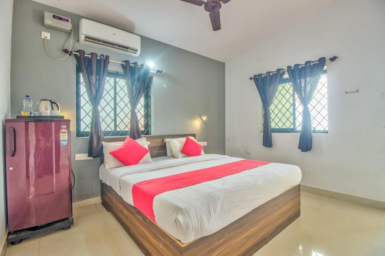 Beach Doorz Hotel Baga Exterior photo