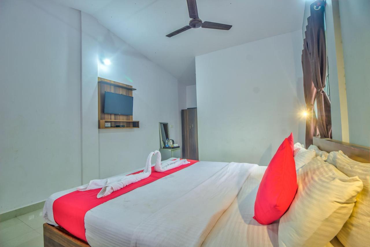 Beach Doorz Hotel Baga Exterior photo